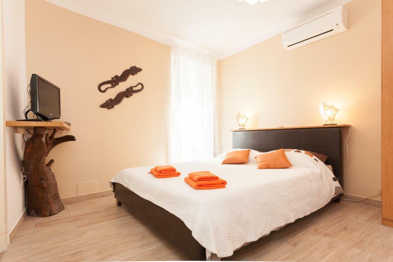Nice Apartment In The City Center โรวีน ภายนอก รูปภาพ