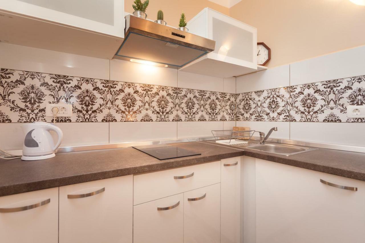 Nice Apartment In The City Center โรวีน ภายนอก รูปภาพ